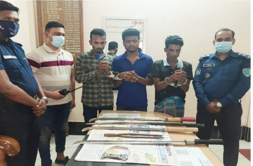হবিগঞ্জে অস্ত্রসহ ৩ ডাকাত আটক