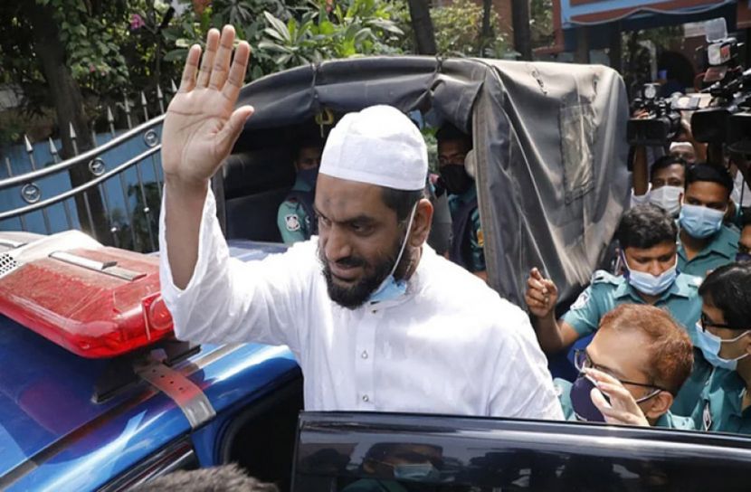 আদালতে মামুনুল হক