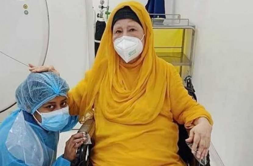 খালেদা জিয়াকে ৩ দিন হাসপাতালে থাকতে হবে