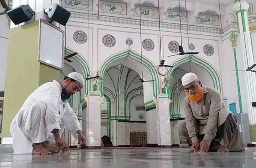 মসজিদ হয়ে উঠছে করোনা হাসপাতাল!