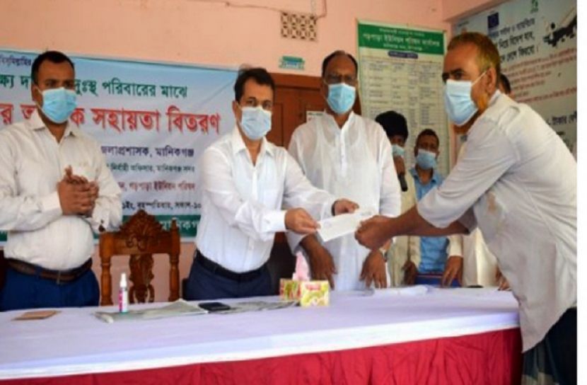 মানিকগঞ্জে ৫ হাজার পরিবারকে আর্থিক সহায়তা
