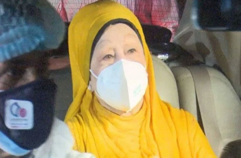 খালেদার বিদেশে চিকিৎসা: পরিস্থিতি বিবেচনা করবে সরকার