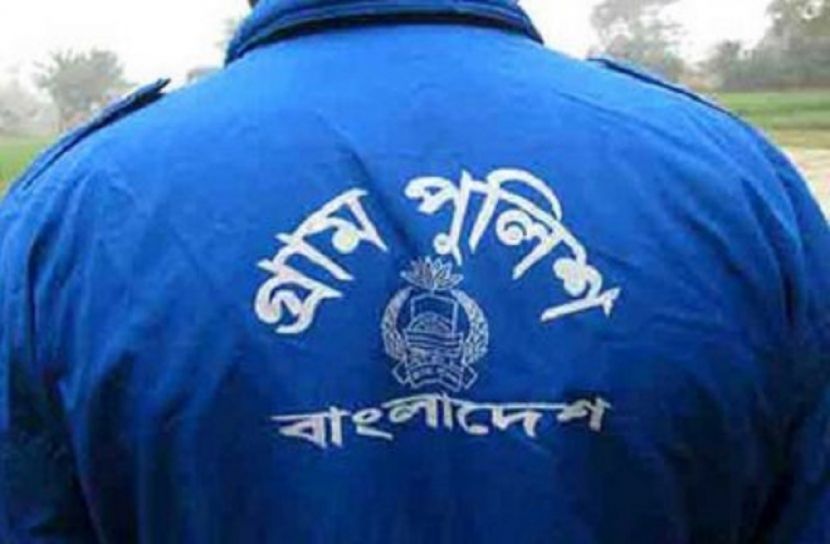 গ্রাম পুলিশদের সাইকেল ও পোশাক বিতরণ
