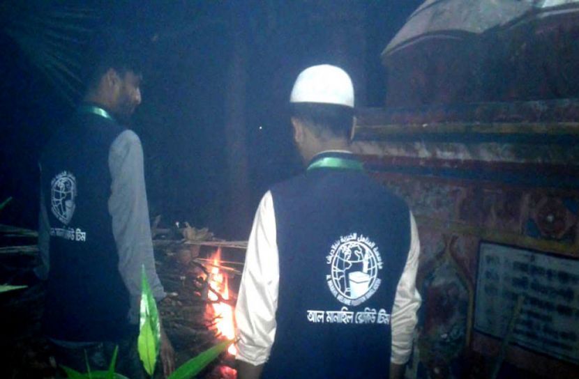 স্বজনরা কেহ আসেননি, হিন্দুর শেষকৃত্য করলেন মাদরাসার শিক্ষার্থীরা