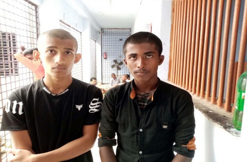 চুরির অভিযোগে দুই শিশুর চুল কর্তন