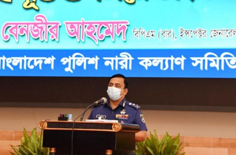 ‘স্বজনরা না আসলেও করোনায় মৃতদের দাফন করেছে পুলিশ’