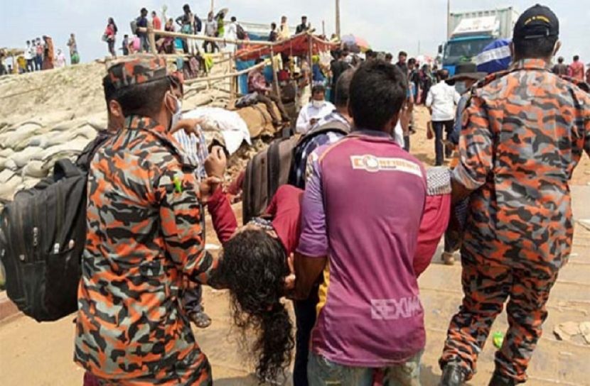 ফেরিতে নিহত হলেন যে ৫ জন