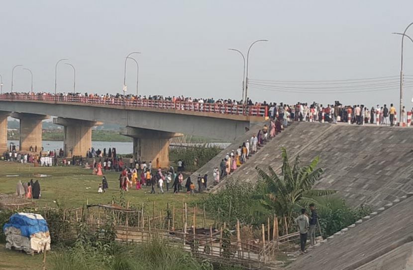 বিনোদন কেন্দ্রে মানুষের ভিড়, উপেক্ষিত স্বাস্থ্যবিধি!
