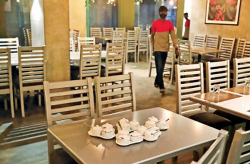 লকডাউন : হোটেলে বসে খাওয়া যাবে না 