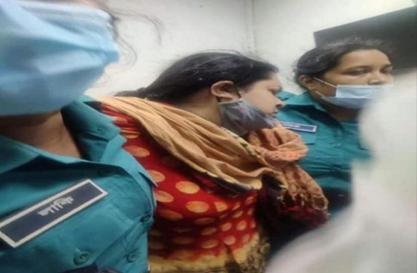 শাহবাগ থানায় নেওয়া হলো সাংবাদিক রোজিনা ইসলামকে