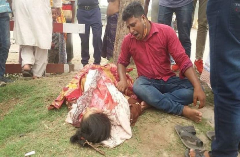 সিরাজগঞ্জে ট্রাক চাপায় গৃহবধু নিহত  