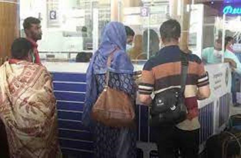দেশে ফিরল ভারতে আটকা পড়া ১৪ বাংলাদেশি
