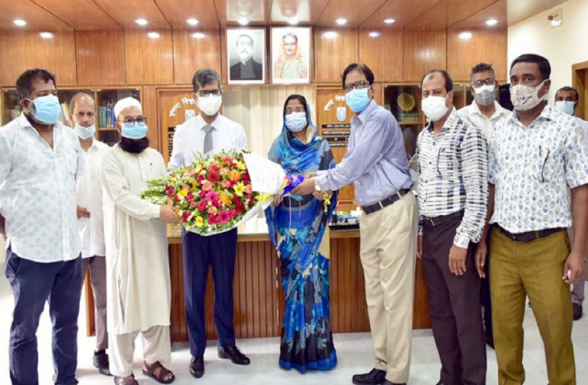 খুবি ভিসির দায়িত্ব গ্রহণ