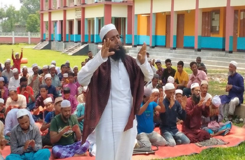 বৃষ্টির জন্য সালাতুল ইস্তিস্কা নামাজ আদায়