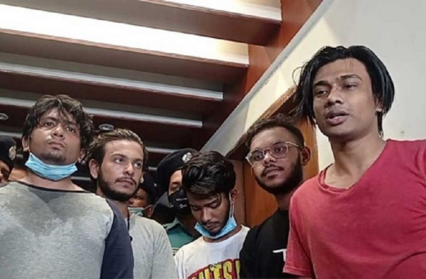 ৫ ছাত্র দিলো  আরও ১৫ দলের তথ্য