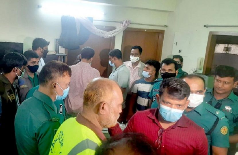 কলাবাগানে নারী ডাক্তারের রক্তাক্ত লাশ