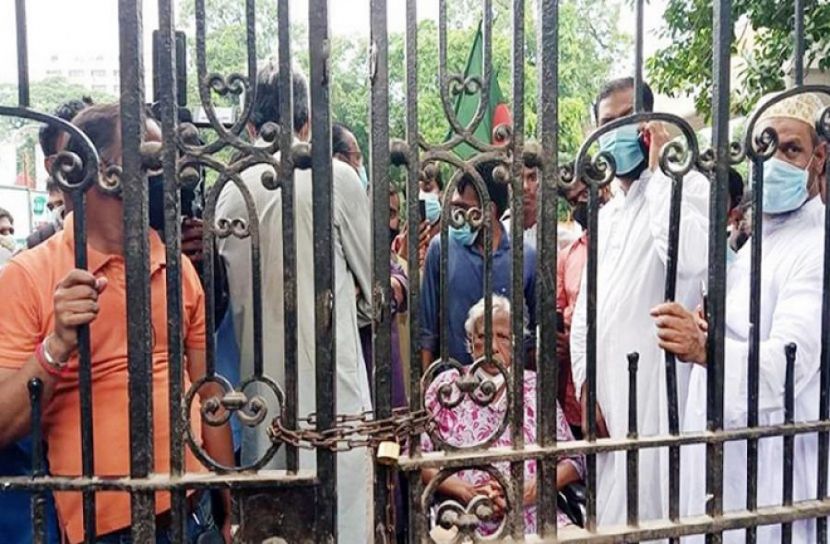 স্মারকলিপি নিয়ে কোর্টে জাফরুল্লাহ-সাকি-নূর 