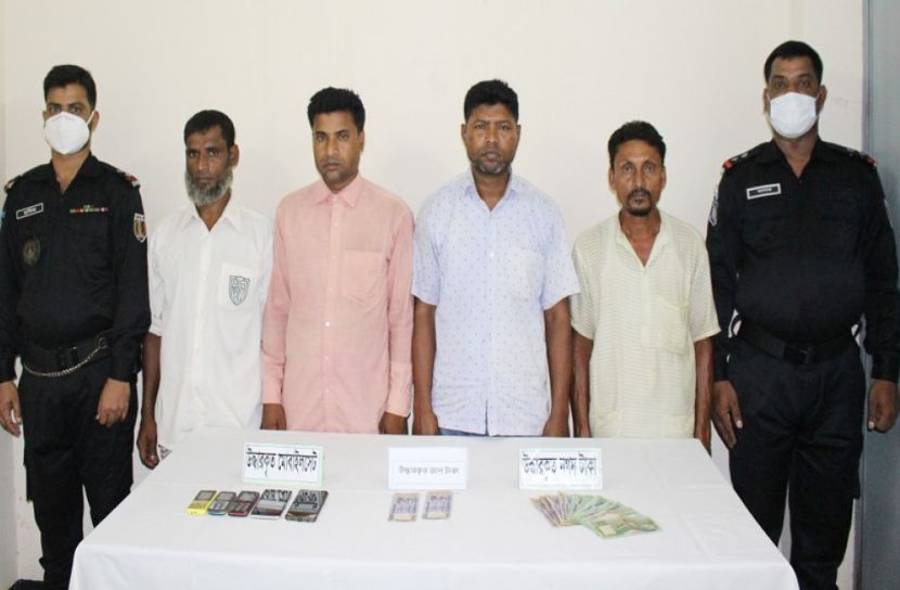 সিরাজগঞ্জে জাল টাকাসহ গ্রেফতার ৪ 