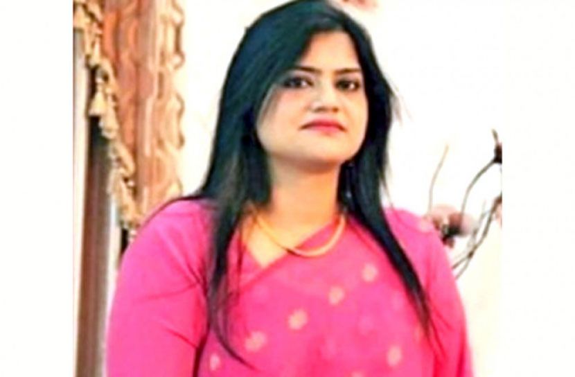 প্রধানমন্ত্রীর পিএস নিয়োগ পেলেন মনিরা বেগম