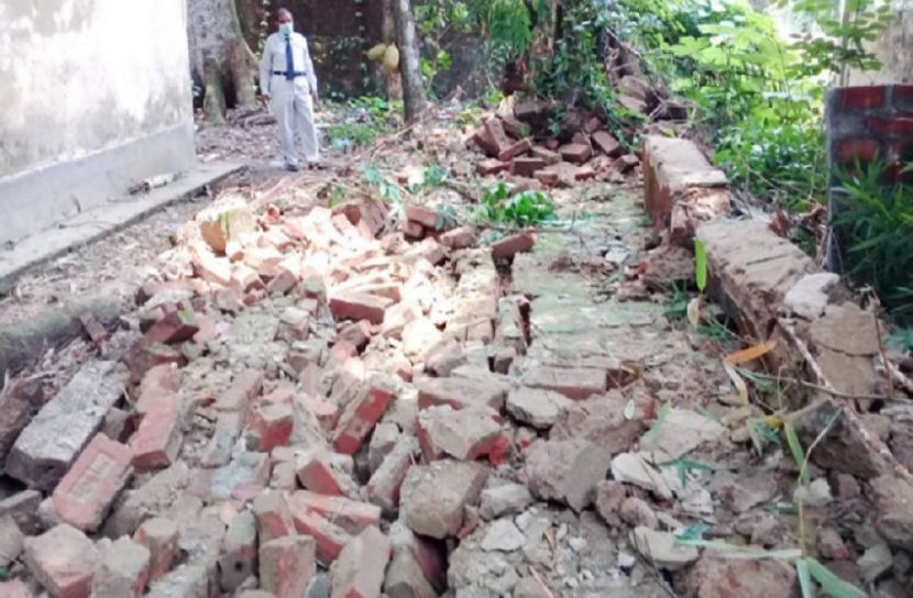 বড়লেখায় ঝুঁকি নিয়ে চলছে বিচারিক কার্যক্রম