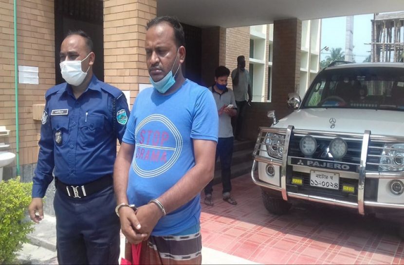 হাতুরি দিয়ে স্ত্রীকে হত্যা