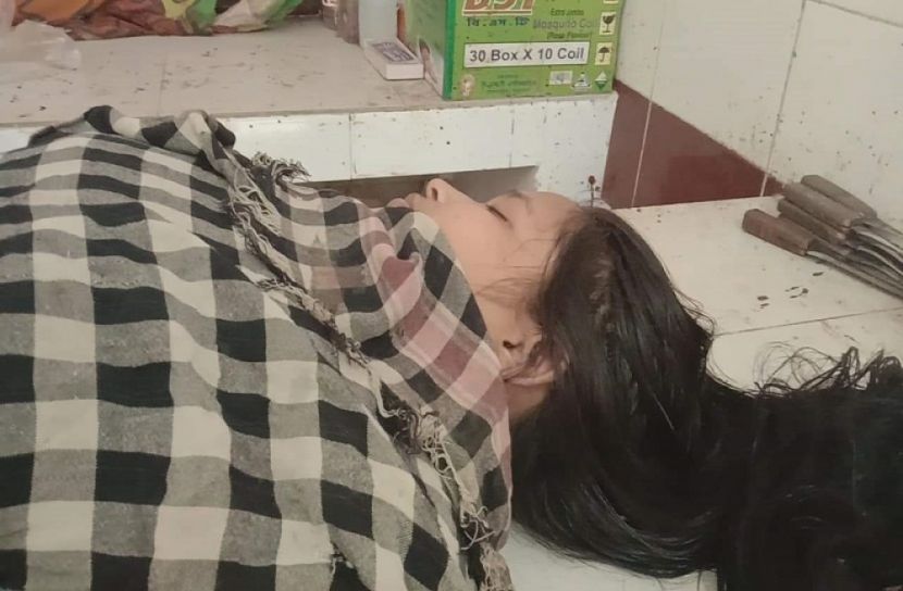 হাসপাতালে স্ত্রীর লাশ রেখে পালিয়েছে স্বামী