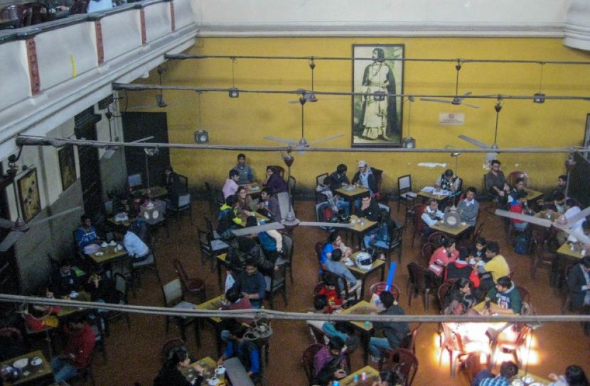 শর্ত সাপেক্ষ্যে খুলছে মান্না দের কফি হাউজ
