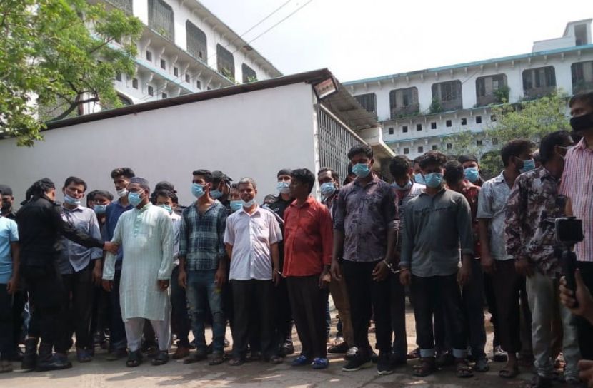 ঢামেকে  র‌্যাবের অভিযান, ২৪ দালাল আটক