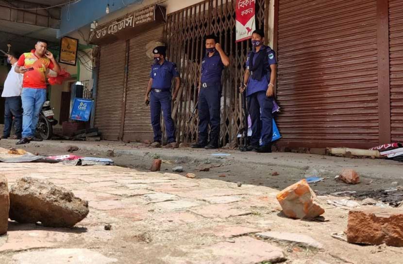 স্ত্রী-সন্তানকে গুলি করে হত্য করলো এএসআই