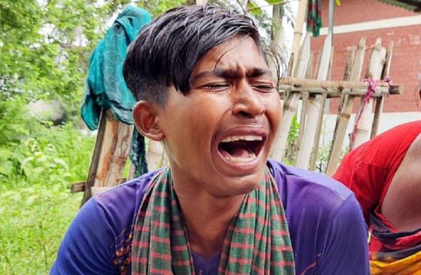 হাসপাতাল মর্গে শিশু রবিনের লাশ দেখে মামা হাসানের কান্না