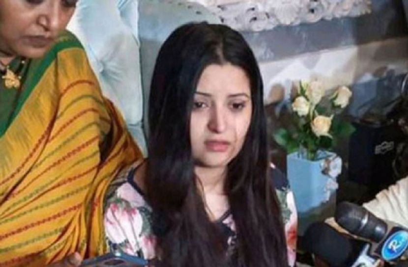 সুস্থ হয়ে থানায় যাননি পরীমনি : পুলিশ