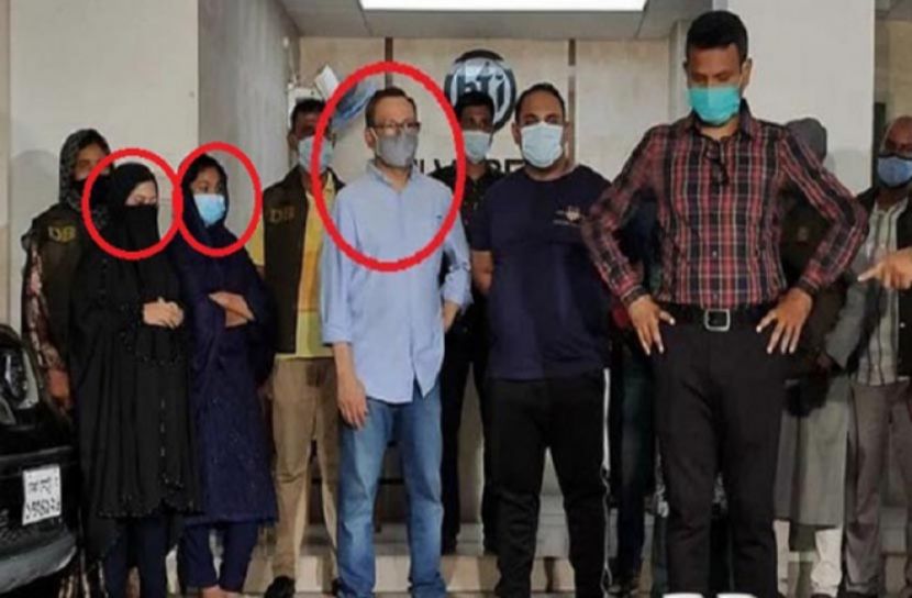 তিন নারী সঙ্গী নিয়ে লুকিয়ে ছিলেন নাসির