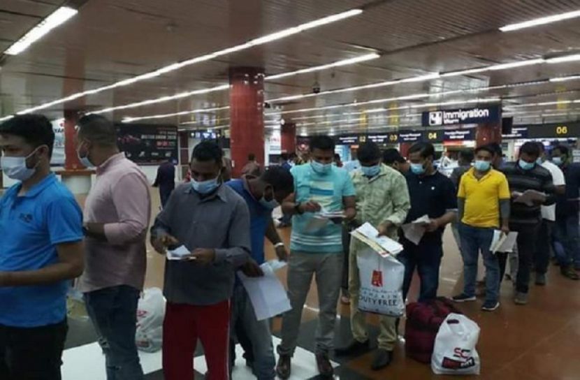 টিকায় অগ্রাধিকার বিদেশগামী কর্মীরা