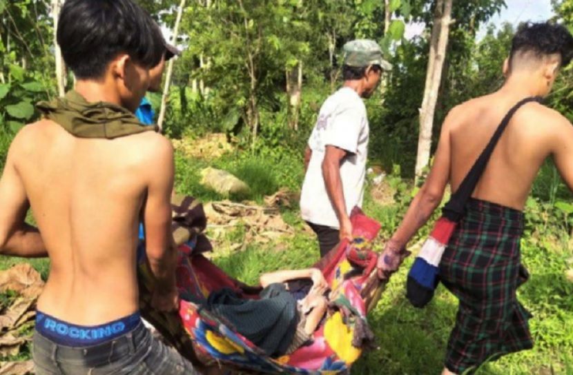 জঙ্গলে পালিয়েছে মিয়ানমারের লাখো নাগরিক