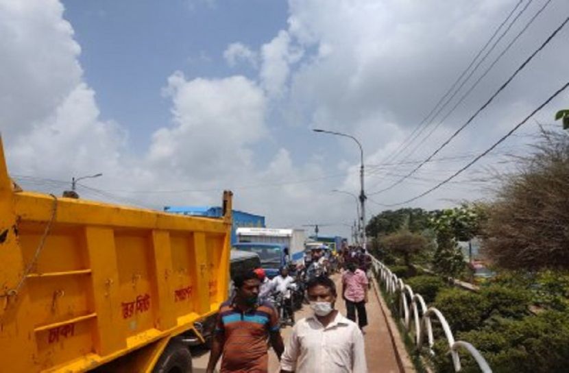 রাজধানীর প্রবেশ পথে বাধাহীন চলাচল