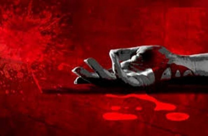 মেয়েকে কুপিয়ে খুন
