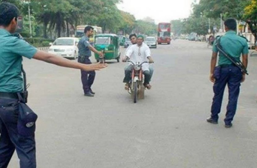 মোটরসাইকেলে একজন: ডিএমপি
