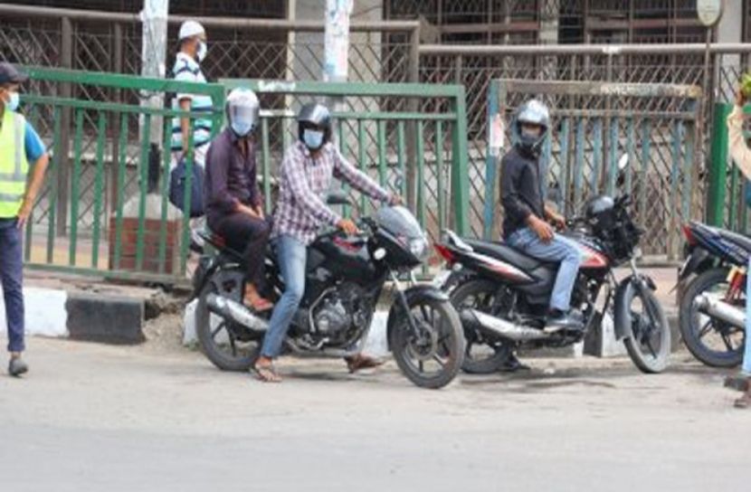 মোটরসাইকেলে একাধিক যাত্রী বহন করা যাবে না