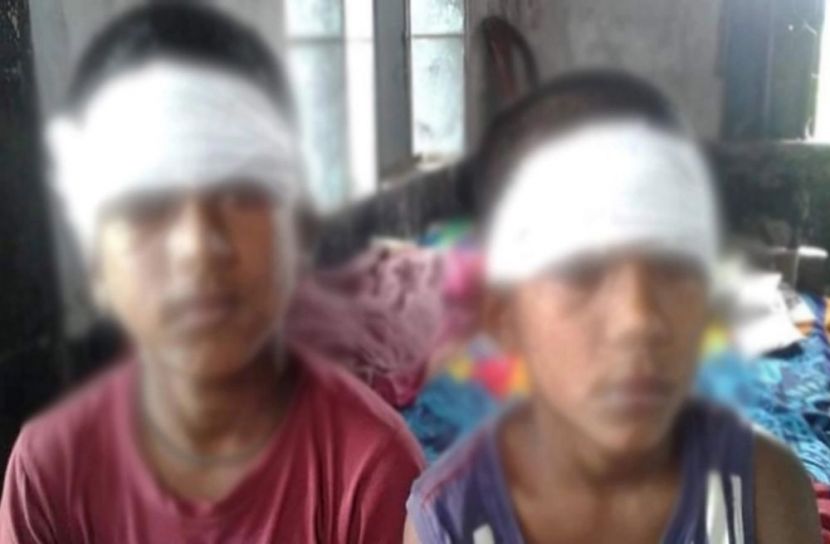 ছাত্রদের মাথা ফাটিয়ে পালালেন শিক্ষক