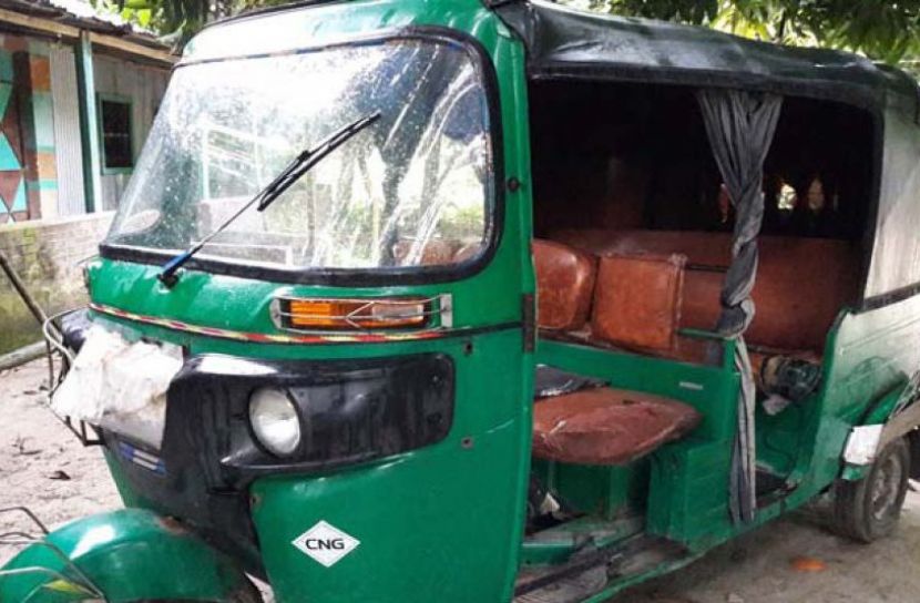 অটোরিকশা ছিনতাই, সদস্যদের গ্রেফতার 
