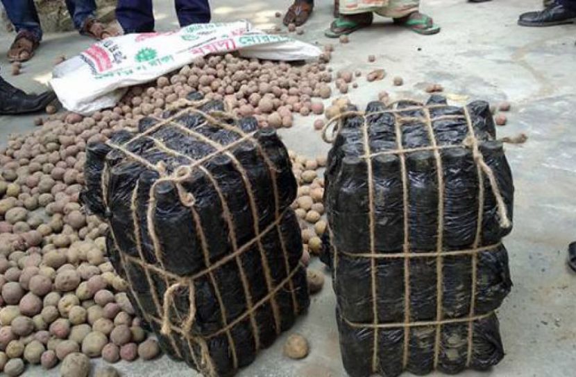 আলুর বস্তায় ফেনসিডিল