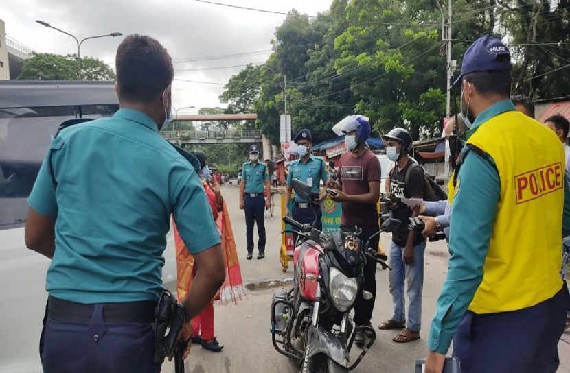 রাজধানীতে আটক ৬১৮ 