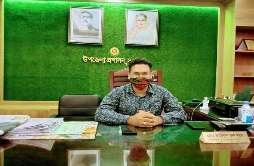 ঘরে ঘরে খাদ্য সহায়তা নিয়ে ইউএনও