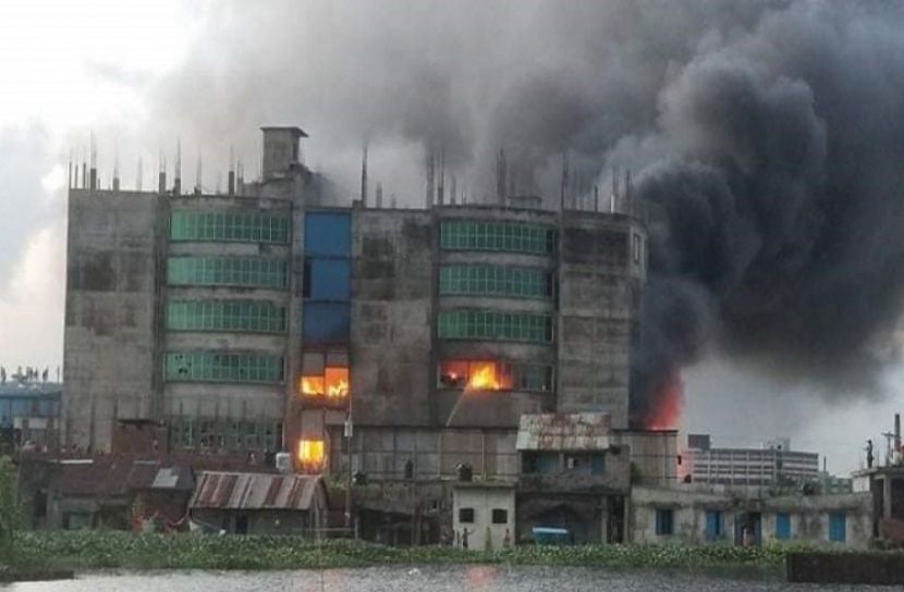 নেভেনি আগুন: স্বজনদের সঙ্গে পুলিশের সংঘর্ষ