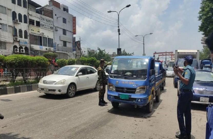 রাজধানীতে ৫৮৫ জনকে গ্রেফতার