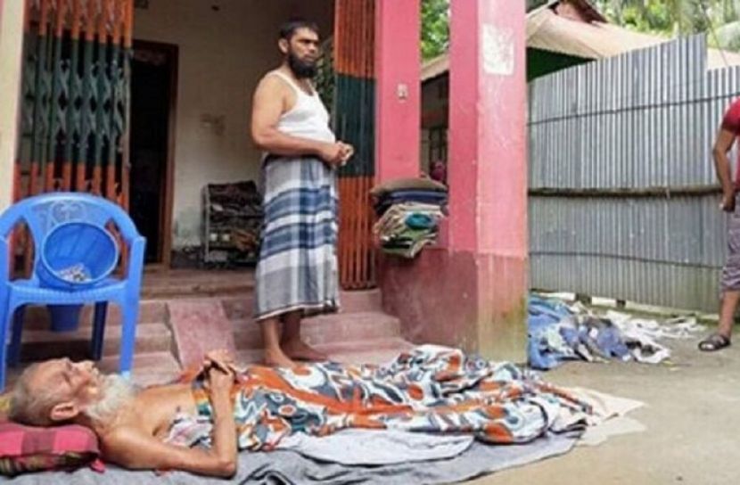 ম্যাজিস্ট্রেট এলেও প্রতিষ্ঠিত ৩ ছেলের কেউই ঠাঁই দেননি বাবাকে