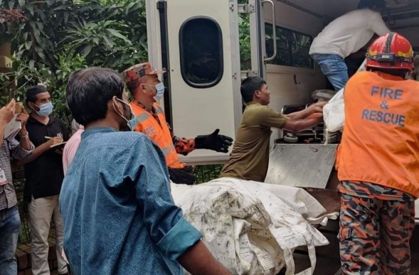 ‘একটু অপেক্ষা করেন’