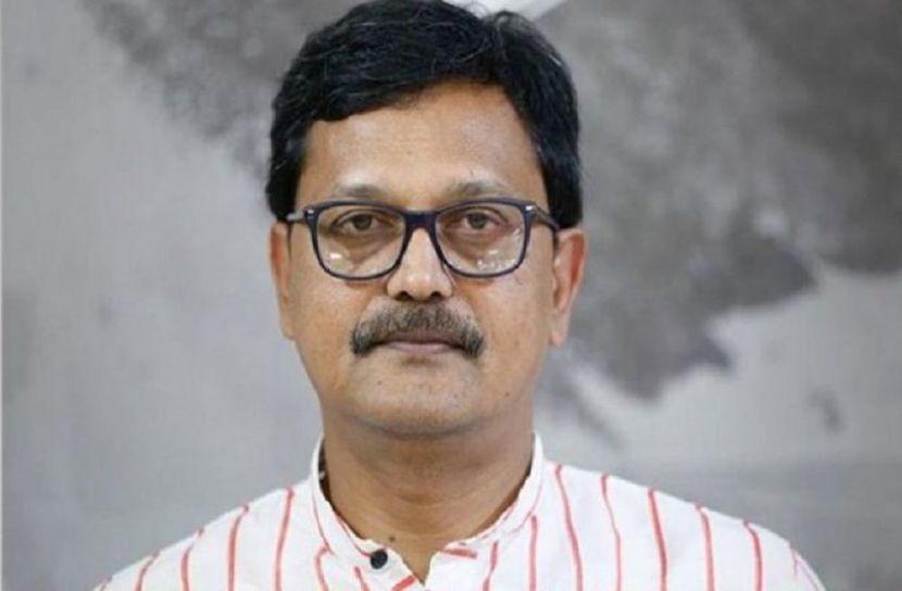 পরামর্শক কমিটির দিকে চেয়ে আছে সরকার