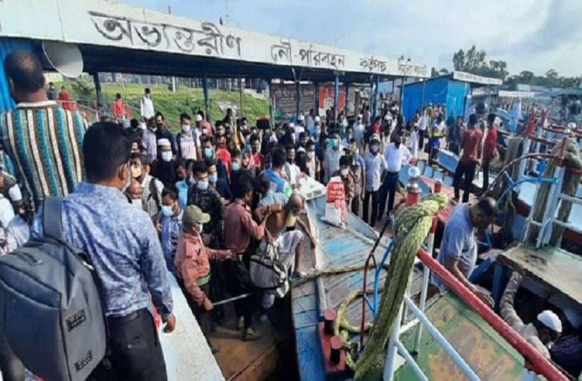 শিমুলিয়া ঘাটে যাত্রীদের ভিড় বাড়ছে