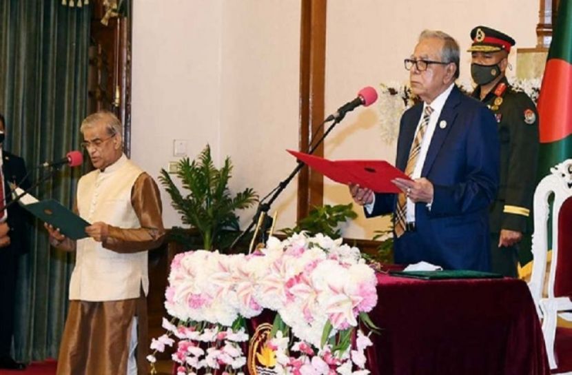 নিলেন শপথ, পেলেন প্রতিমন্ত্রীর দায়িত্ব